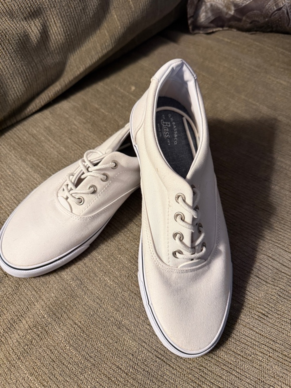 Bass Women’s White Canvas Lace-Up Sneakers